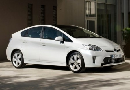 TOYOTA PRIUS (3) ... od 2012